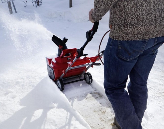 Снегоуборщик электрический GEOS SnowLine 46 E в Екатеринбурге