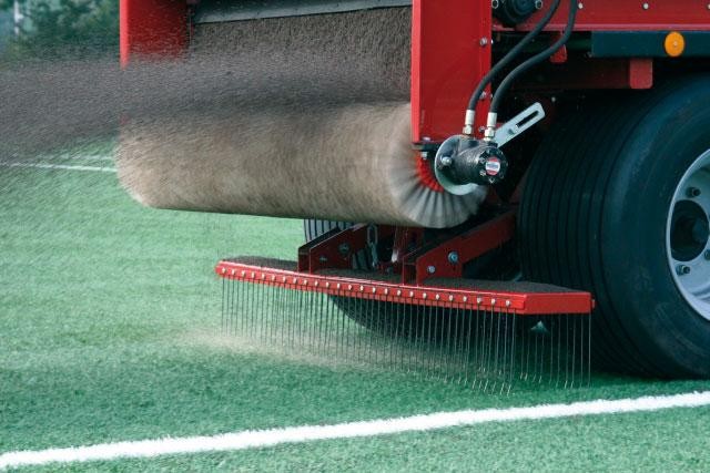 Пескователь Redexim Rink 1010 щеточный в Екатеринбурге