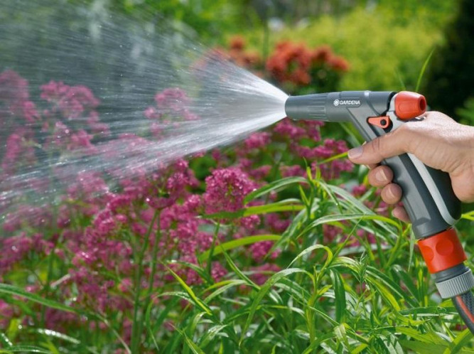 Пистолет-наконечник для полива Classic GARDENA 18301-20.000.00 (старый код 08115-20.000.00) в Екатеринбурге