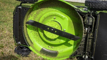 Газонокосилка аккумуляторная Greenworks Арт. 2514307UB, 60V, 51 см, самоходная, бесщеточная, c 1хАКБ 4Ач и ЗУ