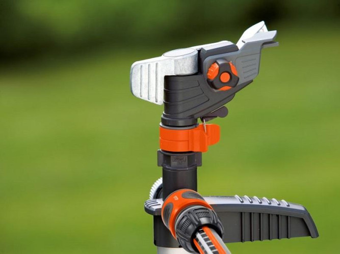 Дождеватель импульсный на колышке Premium GARDENA 08136-20.000.00 в Екатеринбурге