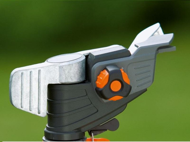 Дождеватель импульсный на колышке Premium GARDENA 08136-20.000.00 в Екатеринбурге