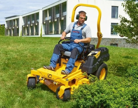 Садовый райдер Cub Cadet Z1 122 в Екатеринбурге