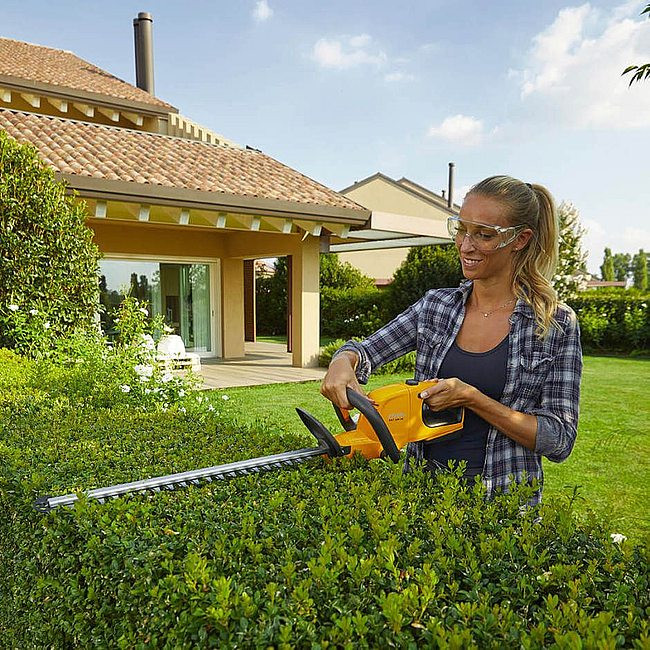 Аккумуляторный кусторез Stiga SHT 100 AE K в Екатеринбурге