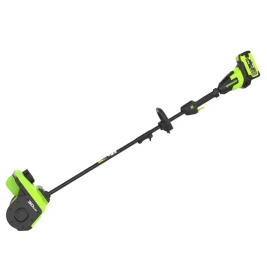 Снегоуборщик аккумуляторный Greenworks GD40SS2, 40V, 30 см, с регулируемым направлением выброса, бесщеточный, с 1хАКБ 4 Ач и ЗУ