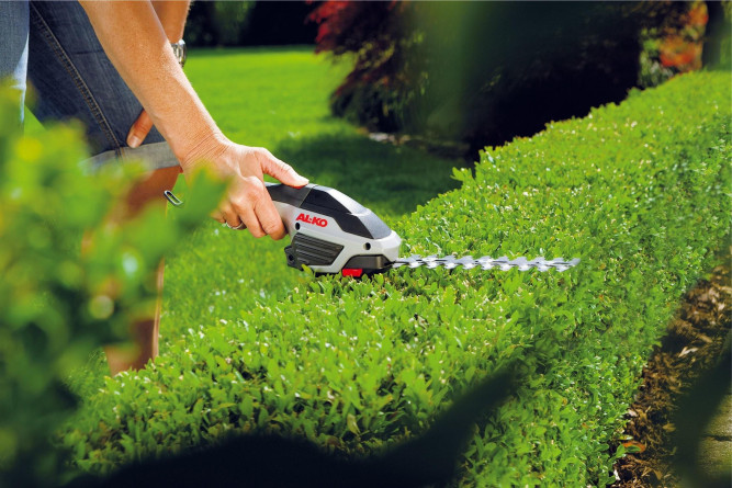 Аккумуляторные ножницы для травы и кустарника AL-KO GS 3,7 Li в Екатеринбурге