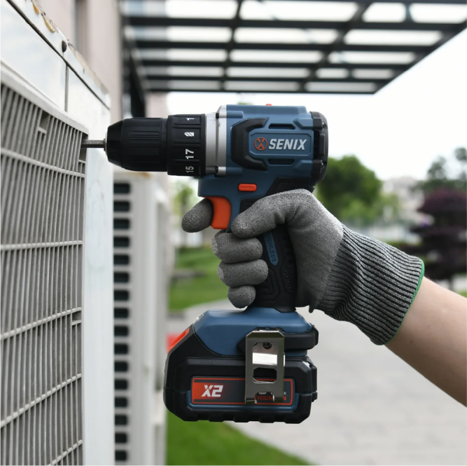 Дрель-шуруповерт аккум. SENIX PDDX2-M2-EU KIT с акк и ЗУ в Екатеринбурге