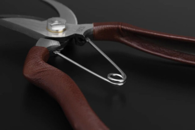 Секатор Caiman 60мм/190мм/152гр/high carbon steel (цветы) CT-190 в Екатеринбурге