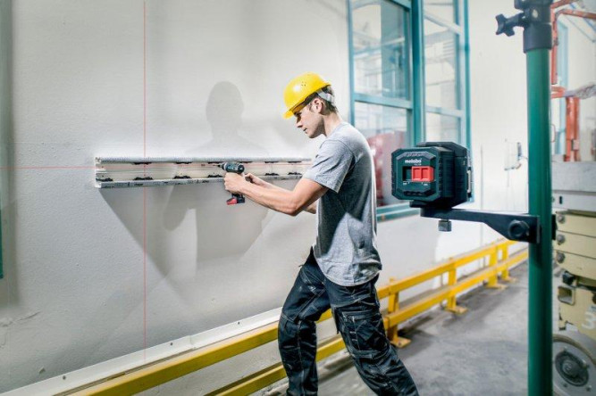 Лазерный построитель плоскостей Metabo KLL 2-20 606166000 в Екатеринбурге