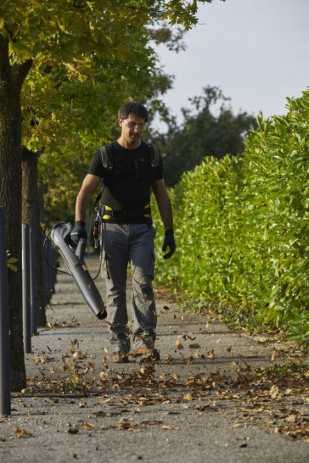 Аккумуляторная воздуходувка Stiga SAB 900 AE в Екатеринбурге