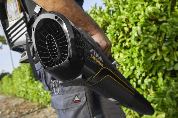 Аккумуляторная воздуходувка Stiga SAB 900 AE в Екатеринбурге