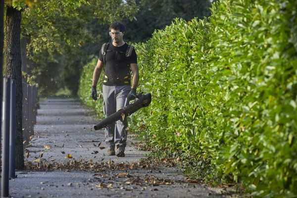Аккумуляторная воздуходувка Stiga SAB 900 AE в Екатеринбурге