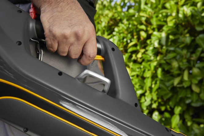 Аккумуляторная воздуходувка Stiga SAB 900 AE в Екатеринбурге