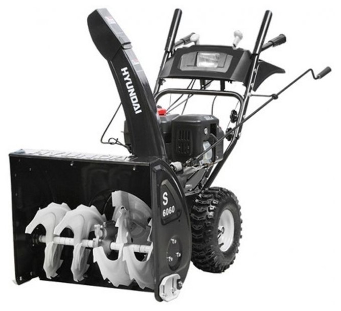Снегоуборщик Hyundai S 6060 в Екатеринбурге