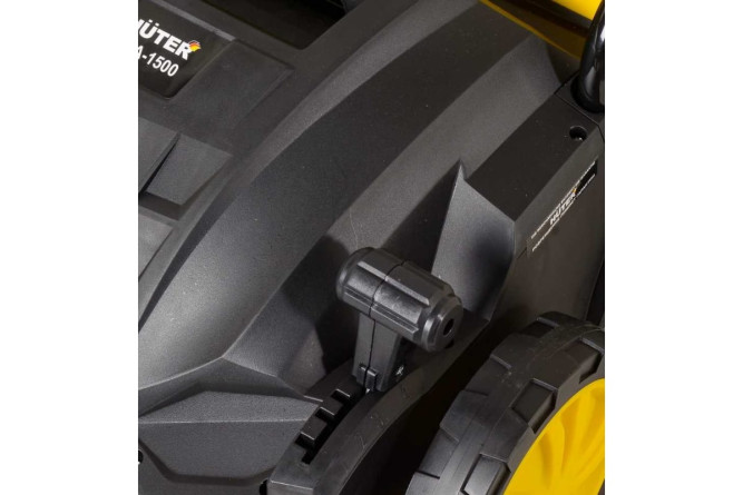 Электрический аэратор-скарификатор Huter ESA-1500 в Екатеринбурге