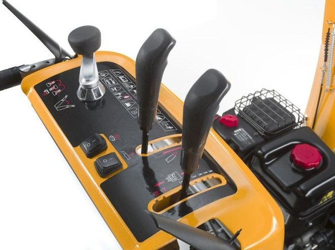 Бензиновый снегоуборщик Stiga ST 5262 PB в Екатеринбурге