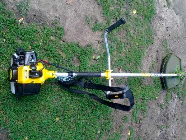 Триммер бензиновый Huter GGT-1300T в Екатеринбурге