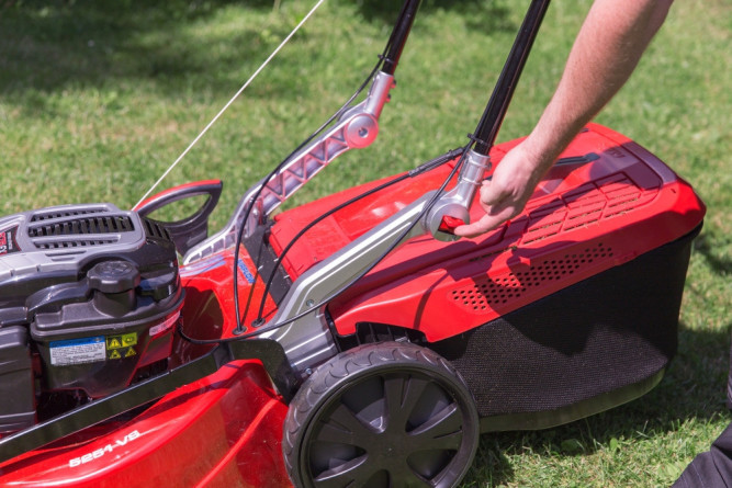 Бензиновая газонокосилка Solo by AL-KO 5251 VS-B