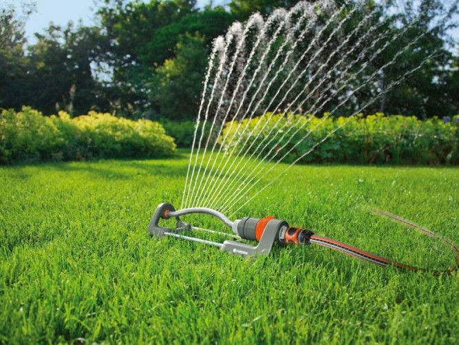 Дождеватель осциллирующий Polo Classic 220 GARDENA 02082-29.000.00 в Екатеринбурге