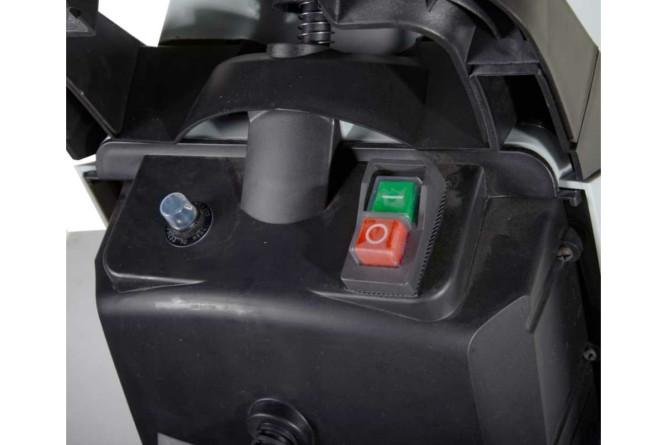 Садовый измельчитель Ресанта ИС-2500 в Екатеринбурге