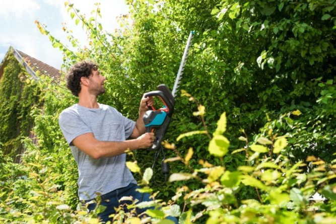 Электроножницы садовые GARDENA ComfortCut 550/50 09833-20.000.00 в Екатеринбурге