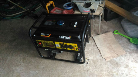 Бензогенератор Huter DY6500L в Екатеринбурге