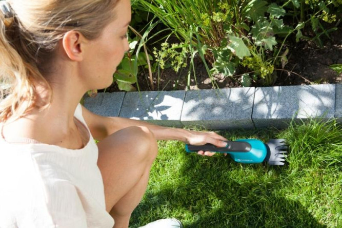 Аккумуляторные ножницы для газонов GARDENA AccuCut Li 09852-33.000.00 в Екатеринбурге