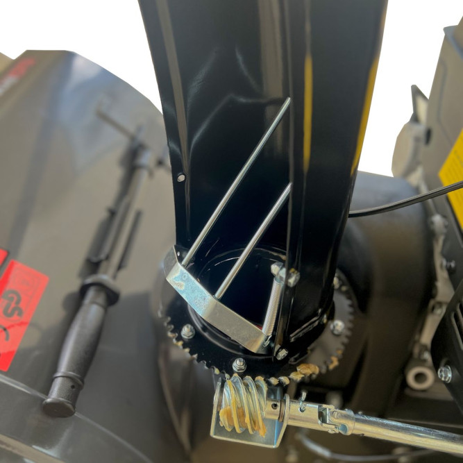 Бензиновый снегоуборщик EVOline SBG 700 LE в Екатеринбурге