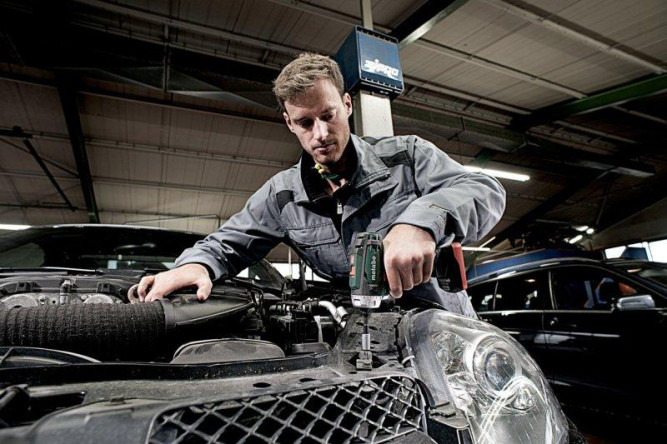 Аккумуляторная дрель-шуруповерт Metabo PowerMaxx BS Quick Pro 600157700 в Екатеринбурге