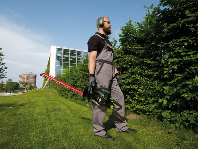 Кусторез аккумуляторный Greenworks GD82HT, 82V, 61 см, бесщеточный, без АКБ и ЗУ в Екатеринбурге