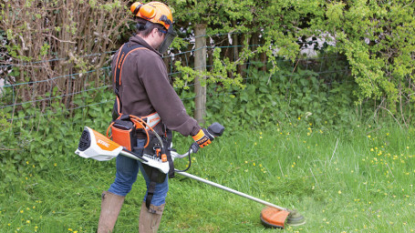 Триммер аккумуляторный STIHL FSA 130 без аккумулятора в Екатеринбурге