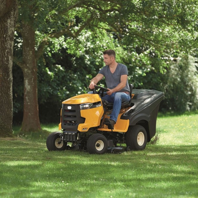 Минитрактор Cub Cadet XT1 OR106 в Екатеринбурге