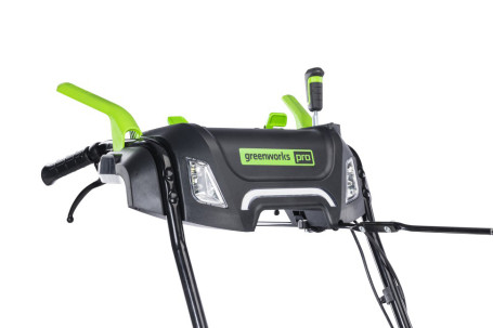 Снегоуборщик аккумуляторный Greenworks Арт. 2602807, 82V, 61 см, самоходный, бесщеточный, без АКБ и ЗУ в Екатеринбурге