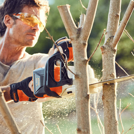 Аккумуляторная цепная пила STIHL MSA 120 C-BQ с AK 20 и AL 101 в Екатеринбурге
