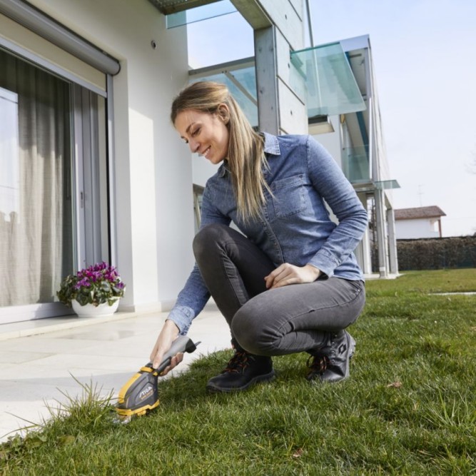 Аккумуляторные садовые ножницы Stiga SGM 102 AE в Екатеринбурге