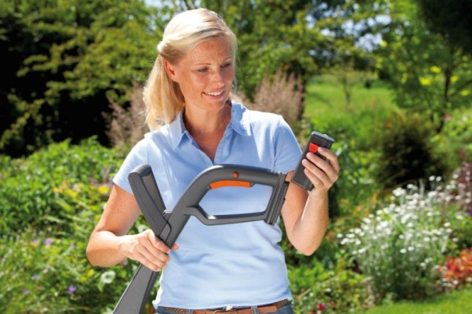 Триммер аккумуляторный GARDENA AccuCut 300 08844 в Екатеринбурге