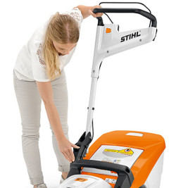 Аккумуляторная газонокосилка Stihl RMA 339 C, с AK 30 и AL 101