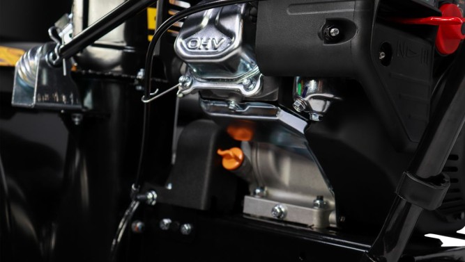 Снегоуборщик Champion STT761E в Екатеринбурге