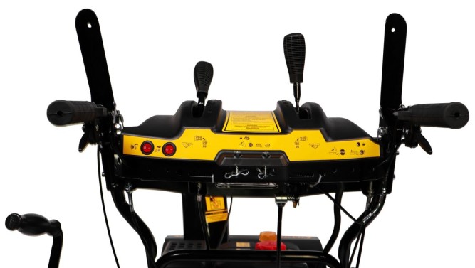 Снегоуборщик Champion STT761E в Екатеринбурге