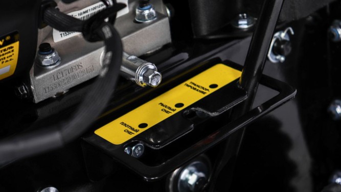 Снегоуборщик Champion STT761E в Екатеринбурге