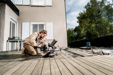 Аккумуляторная торцовочная пила Metabo KGS 18 LTX 216 619001850 в Екатеринбурге