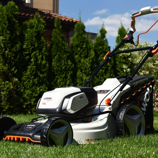 Газонокосилка аккумуляторная DAEWOO DLM 5580Li в Екатеринбурге