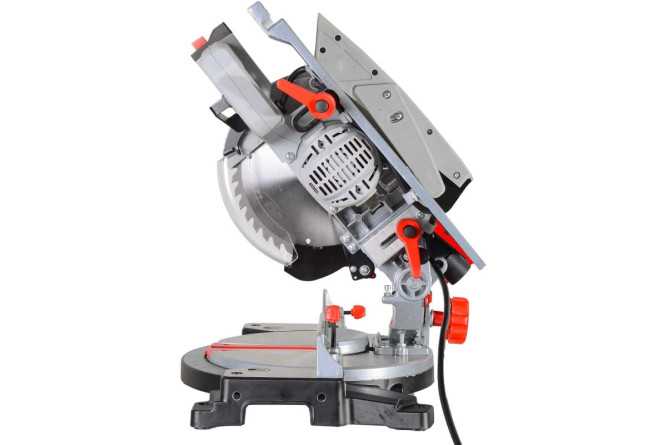 Торцовочная пила Ресанта ТП-210К в Екатеринбурге