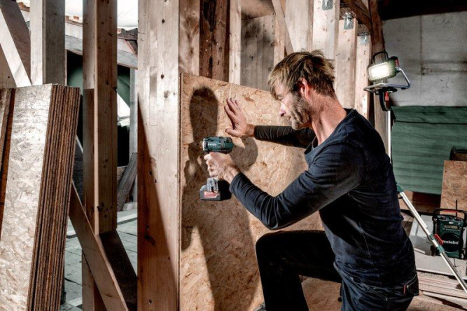 Аккумуляторная дрель-шуруповерт Metabo BS 18 LTX Quick 602193660 в Екатеринбурге