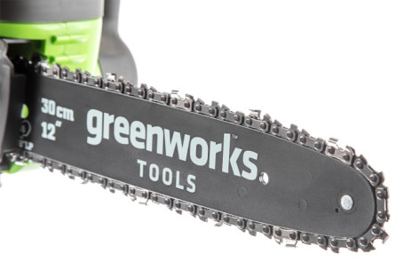 Аккумуляторная цепная пила Greenworks G-MAX 40V (30 см) (комплект АКБ 4 А/ч и ЗУ) G40CS30 в Екатеринбурге