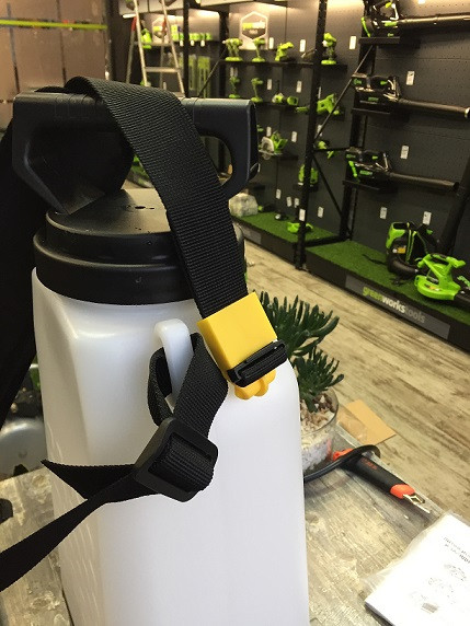 Опрыскиватель садовый аккумуляторный Greenworks 24V с АКБ и ЗУ в Екатеринбурге