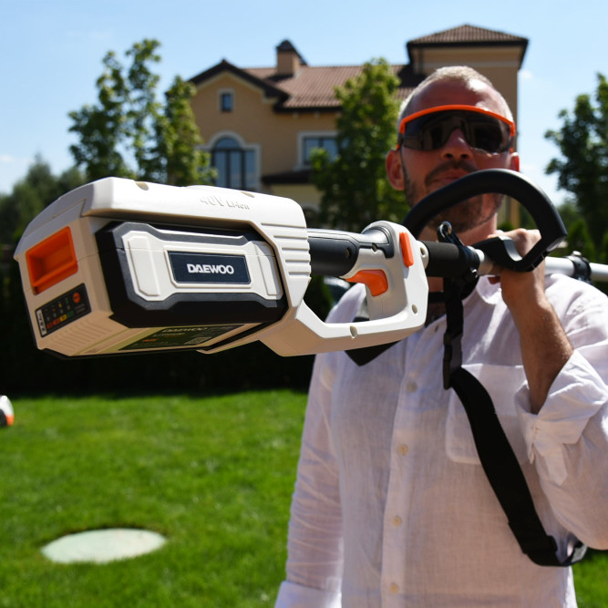 Триммер аккумуляторный DAEWOO DATR 2840Li в Екатеринбурге