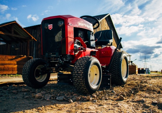 Многофункциональный трактор Митракс Т10 в Екатеринбурге