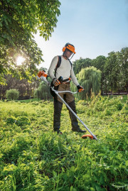 Мотокоса STIHL FS 131 с двухлопастным ножом 41802000572