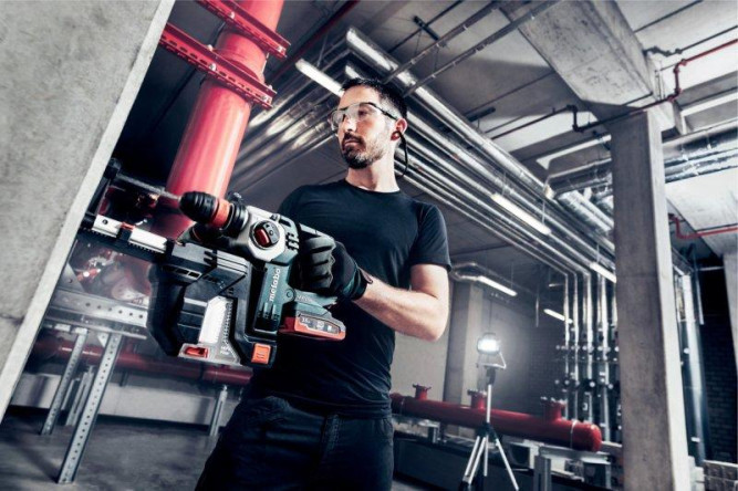 Аккумуляторный перфоратор Metabo KHA 18 LTX BL 24 Quick 600211840 в Екатеринбурге